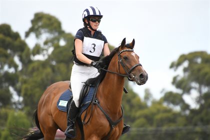 Sophia Hill and OTT horse Seattle Park. Image: Tazzie Eggins Photography