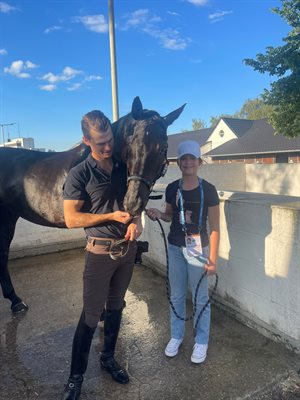 Elliot Patterson and Santiago with owner Emma Weel's daughter, Abby. © Emma Weel