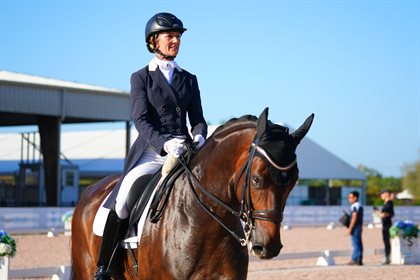 Kelly Layne and Samhitas © Satomi Ishikuri