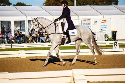 Lauren Browne and Sky's Da Limit - © EQ Life