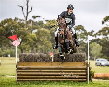 New Zealand’s Andy Daines leads with Incline Park Remembrance © Stephen Mowbray