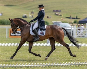 Sammi Birch and Hunter Valley II - © William Carey