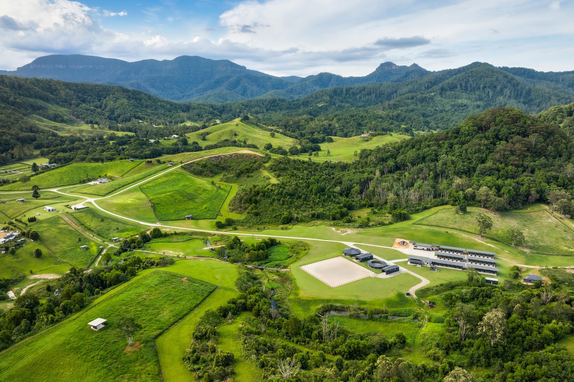 SUTTON PARK – PURPOSE-BUILT EXCELLENCE IN THE NOBBYS CREEK VALLEY 