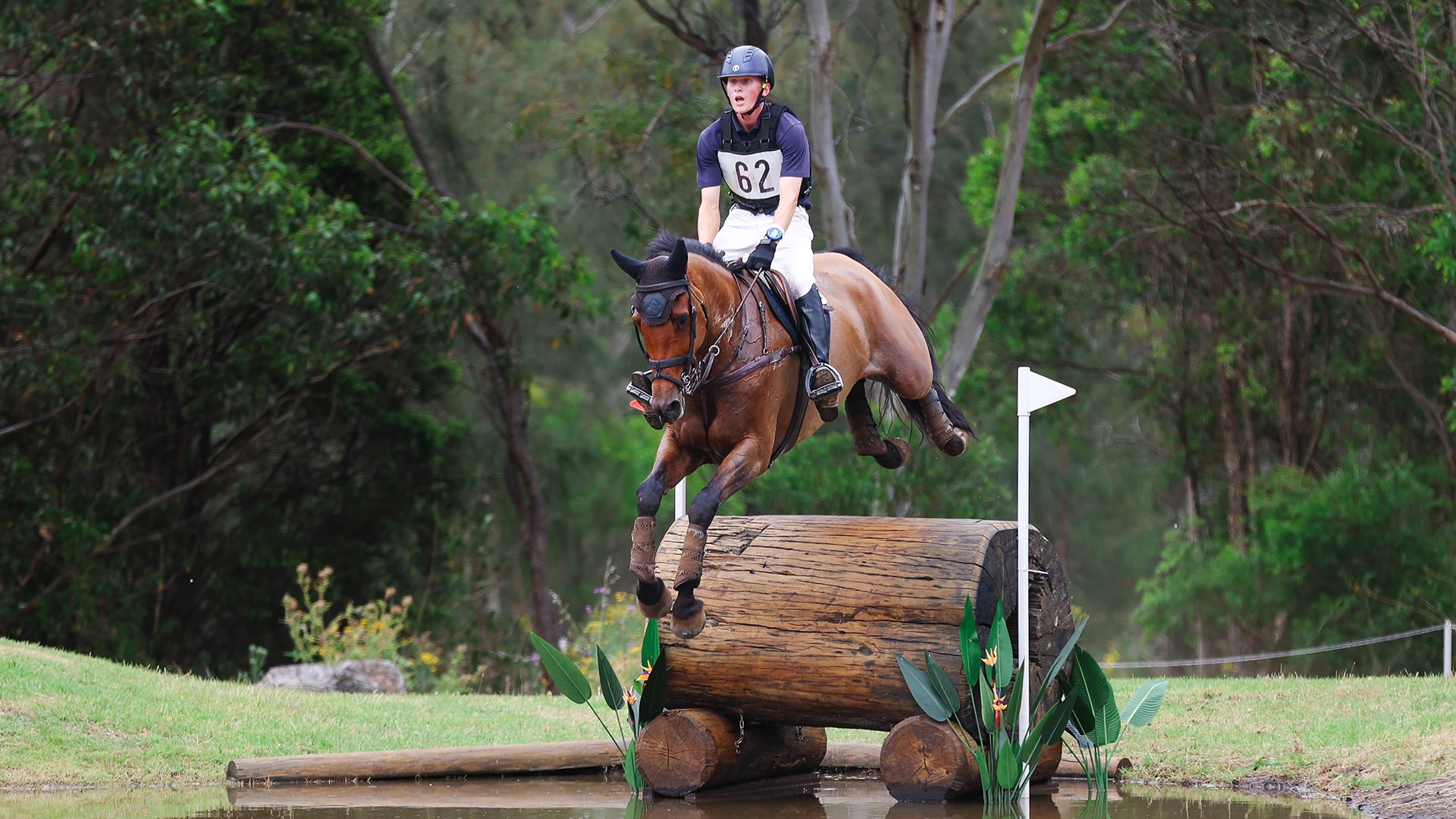 EVENTERS RACE TO AACHEN